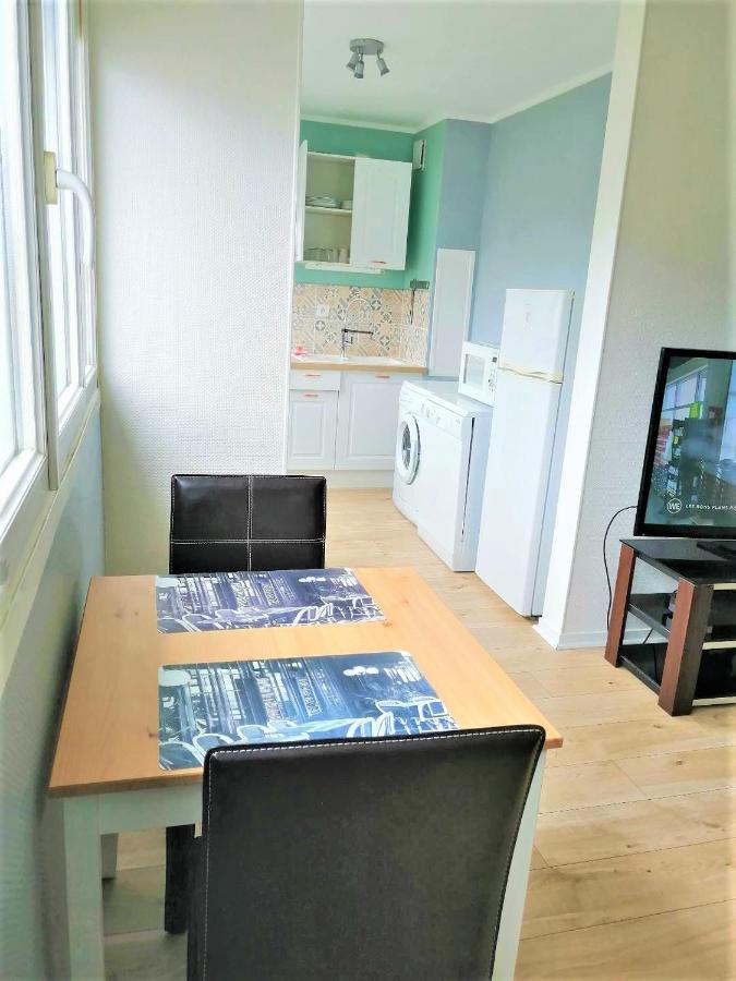 Khara - Sils Apartment Caen Bagian luar foto